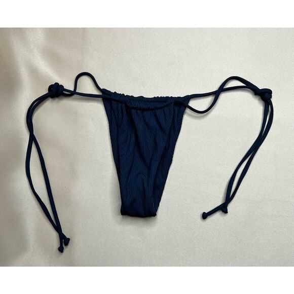 Free People Aila Blue Black Palm Eco Rib String Bikini Bottom M NWOT - Picture 6 of 8